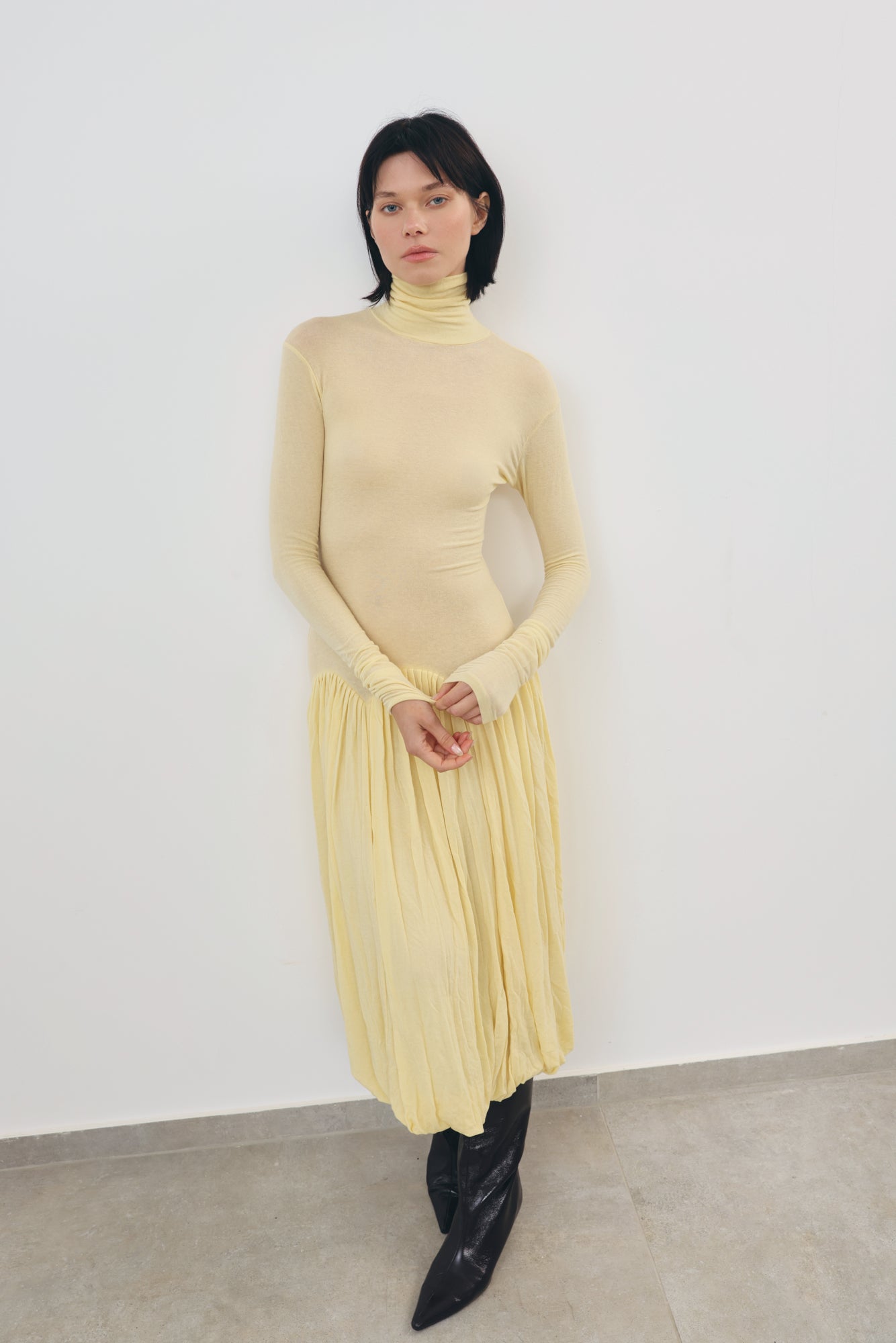 TURTLENECK DRESS