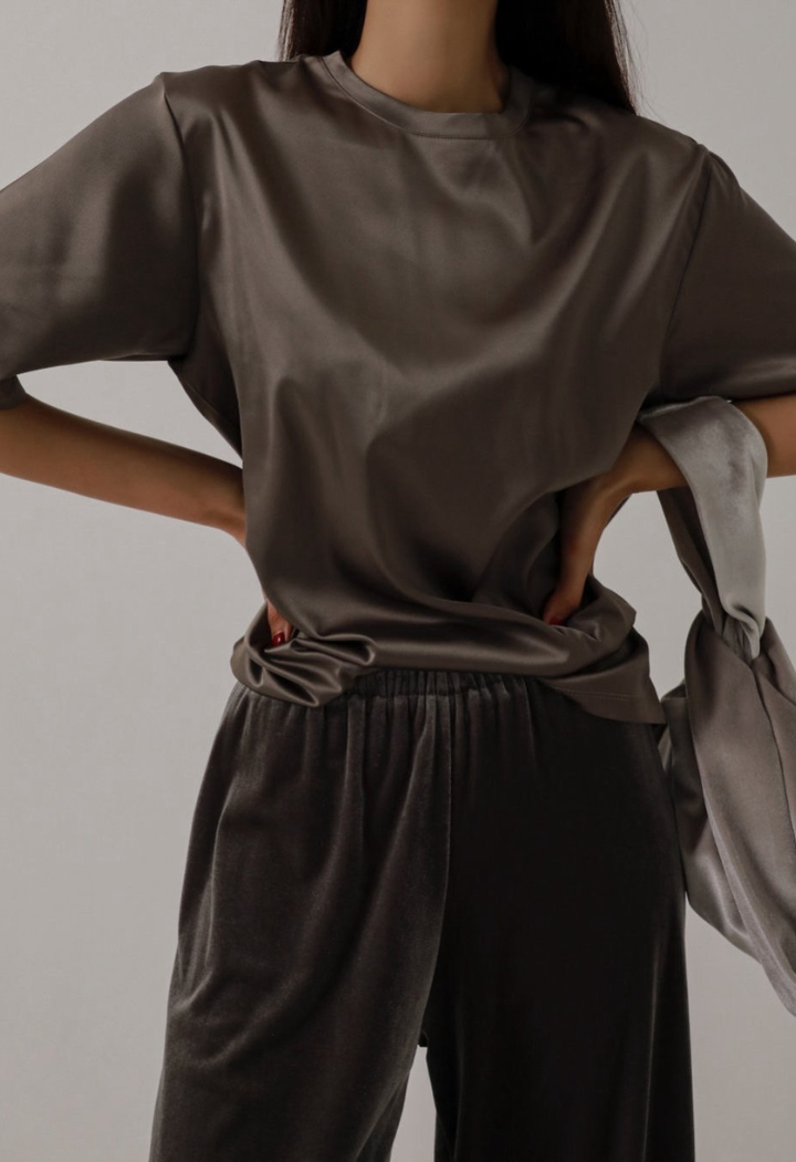 Silky Satin T shirt - BROWN