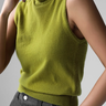 Cashmere
Green
Knit
High-neck
Soft
Warm
Cozy
Elegant
Tailored
Chic
Luxurious
Versatile