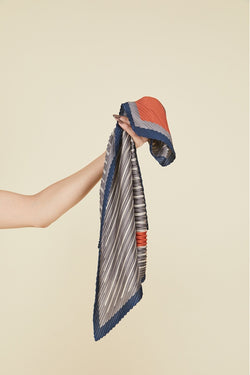 Plisse kerchief